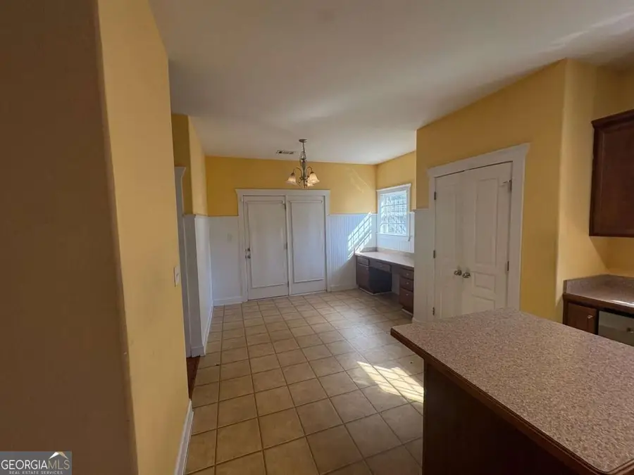 404 Park Place, Fairburn, GA 30213 - #3