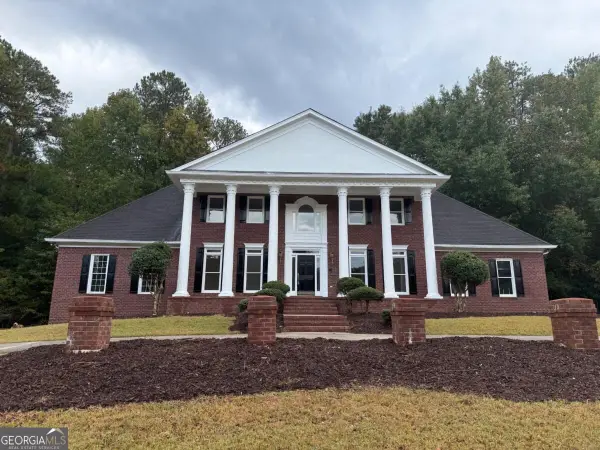 110 Emerald Lake Drive, Fayetteville, GA 30215