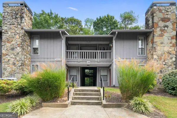 5077 Woodridge Way, Tucker, GA 30084
