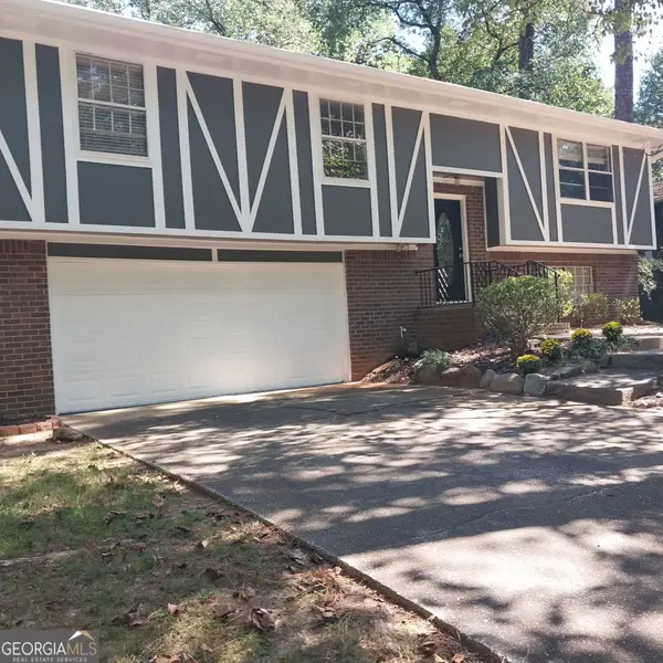 401 Pineburr Lane, Stone Mountain, GA 30087