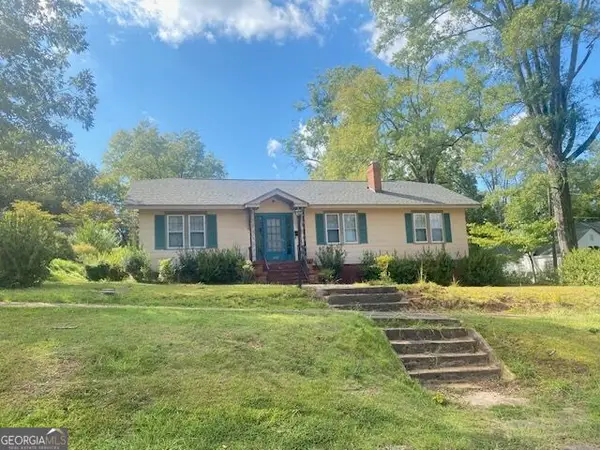 1205 6th Avenue, West Point, GA 31833