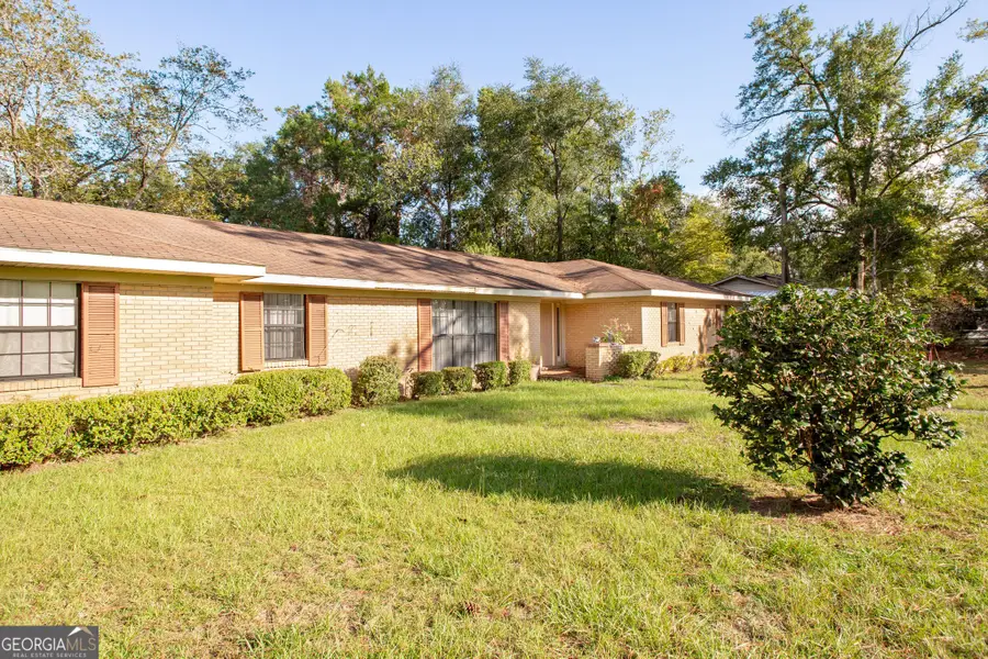 1402 Toomer Street, Waycross, GA 31501 - #2