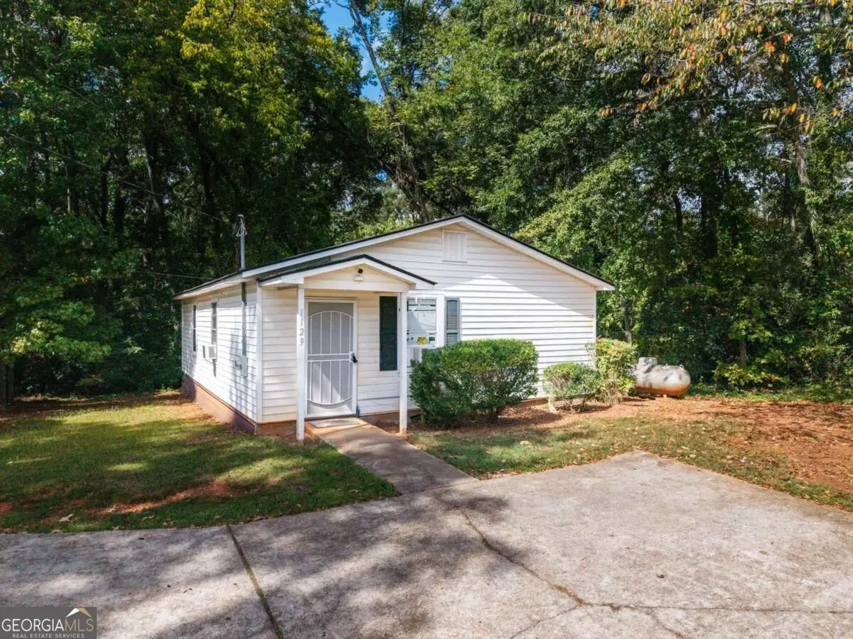 1129 Ext W College Street, Griffin, GA 30224 - #1