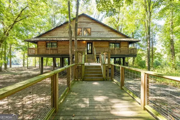 621 Old River Road, Juliette, GA 31046