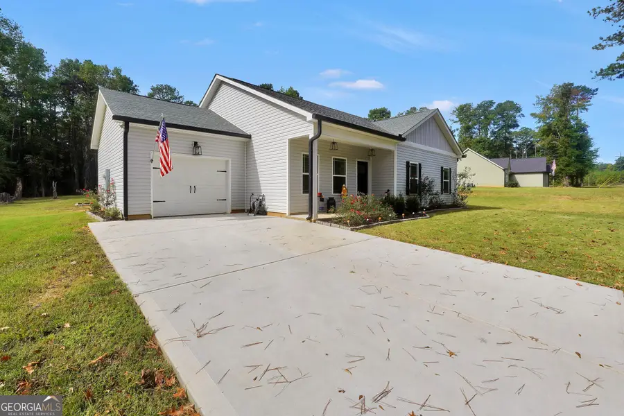 662 Grove Street, Barnesville, GA 30204 - #3