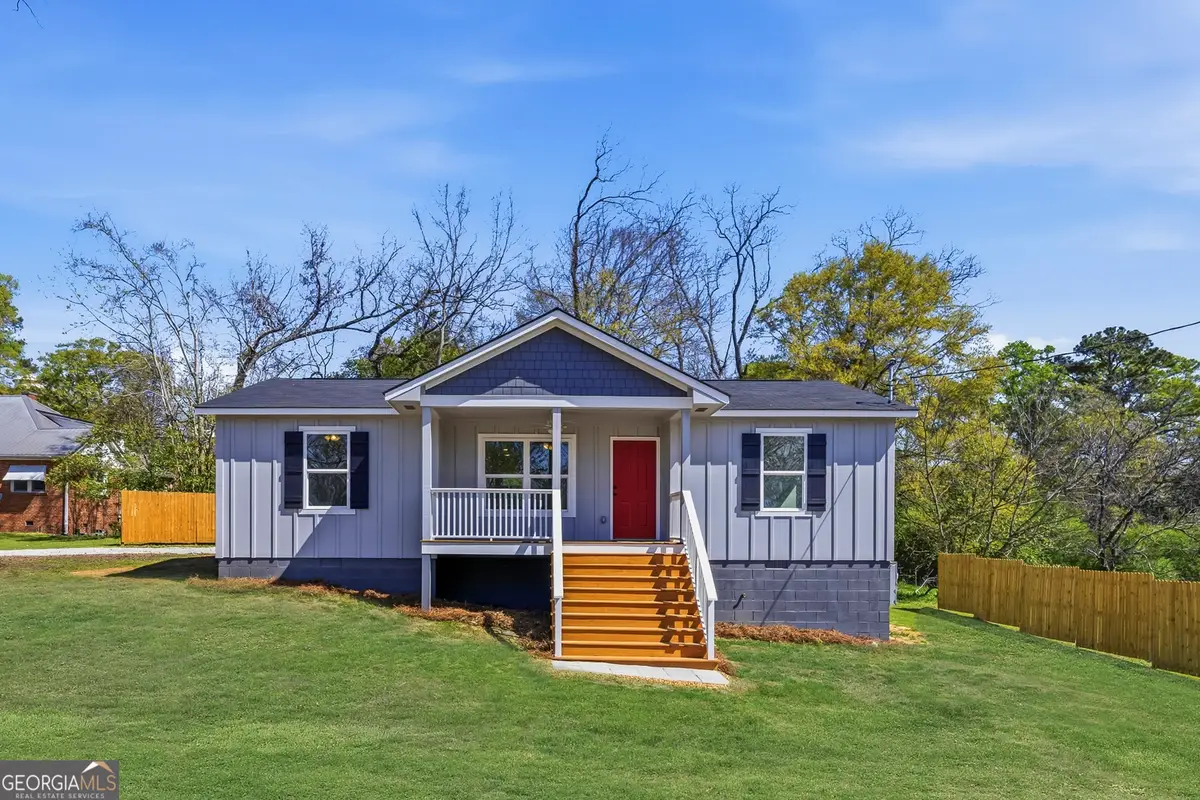 509 Carlton Avenue, Union Point, GA 30669 - #1