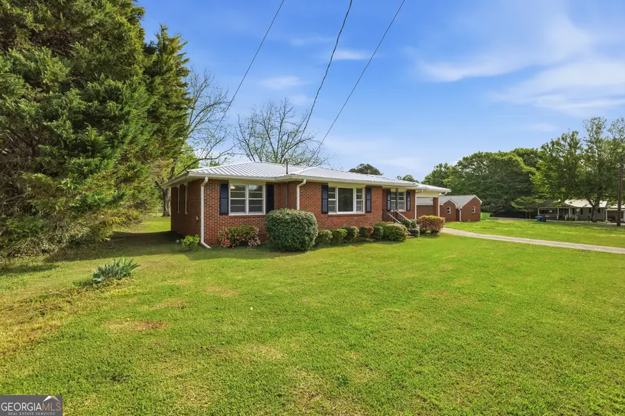 93 Carlton Avenue, Union Point, GA 30669 - #3