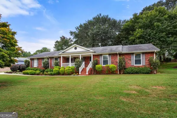 1749 Rangewood Drive Sw, Lilburn, GA 30047