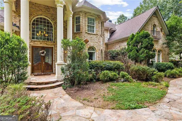 221 Allmond Lane, Alpharetta, GA 30004