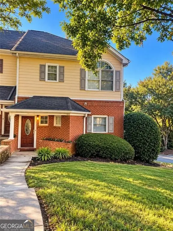 8620 Hope Mews Court, Sandy Springs, GA 30350
