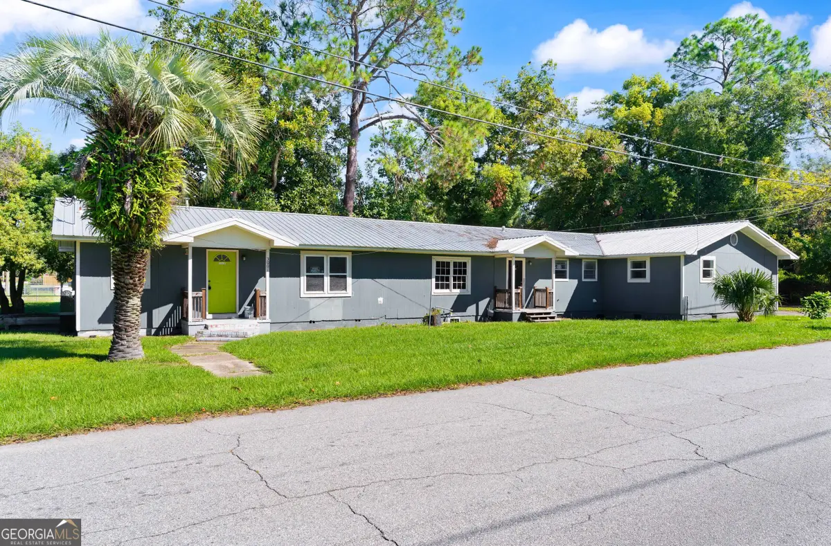 3001,3003 & 300 Hopkins Avenue, Brunswick, GA 31520 - #1