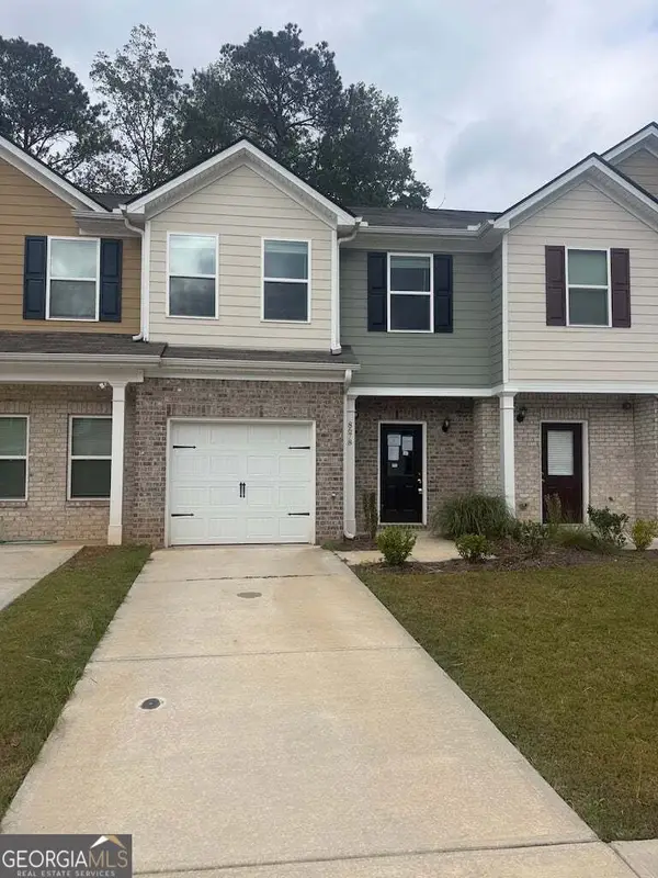 8678 Lakeview Cmns Commons, Jonesboro, GA 30238