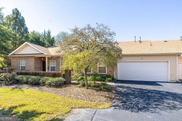 123 Villa Park Circle, Stone Mountain, GA 30087