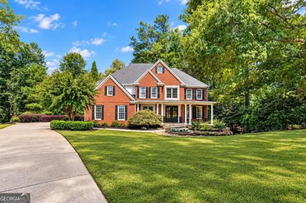 335 Chickering Lake Court, Roswell, GA 30075