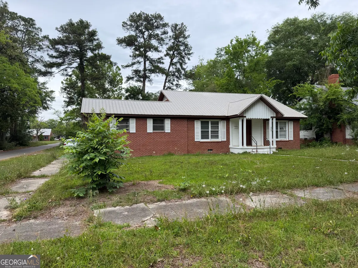 225 W Jessamine Street, Fitzgerald, GA 31750 - #1
