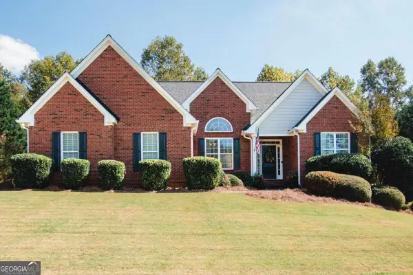 341 Prestwick Drive, Hoschton, GA 30548