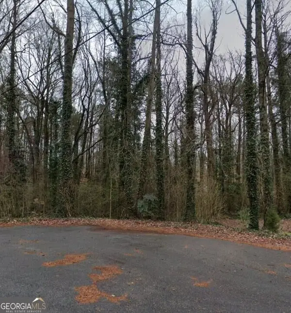 6166 S Skyline Drive, Douglasville, GA 30135