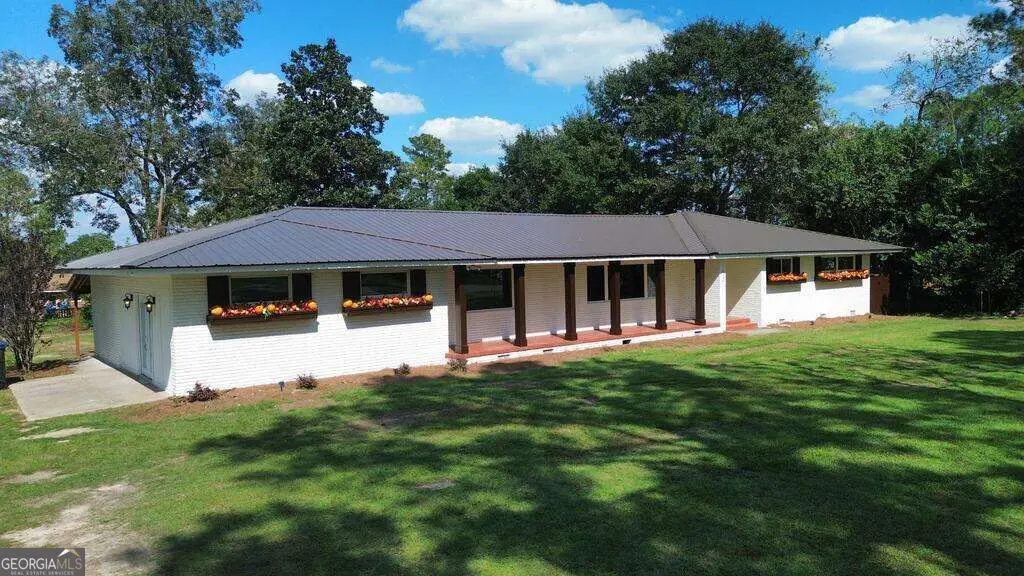 911 W Roanoke Drive Extension, Fitzgerald, GA 31750 - #1