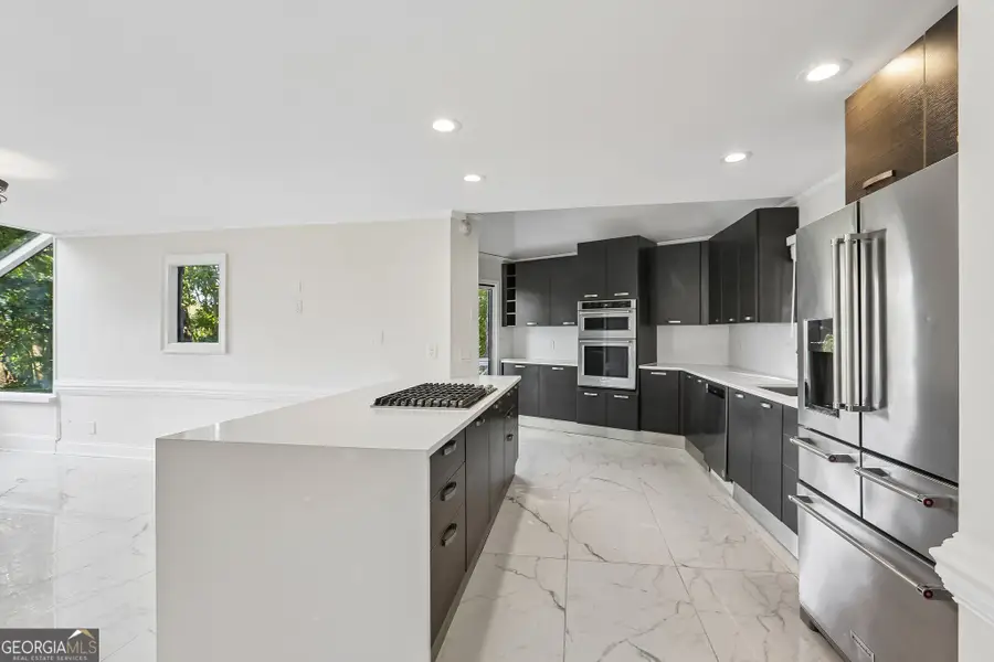 140 Huntcliff Point, Sandy Springs, GA 30350 - #3