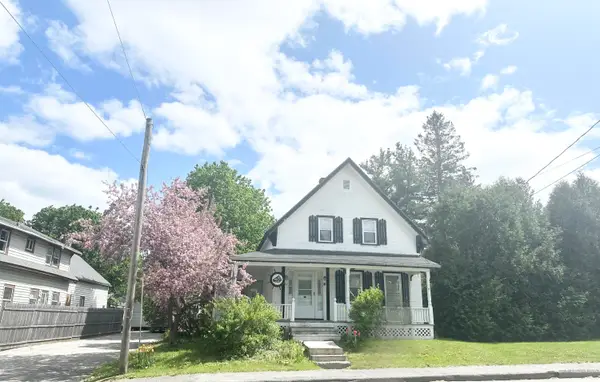 84 Pleasant Street, Rockland, ME 04841