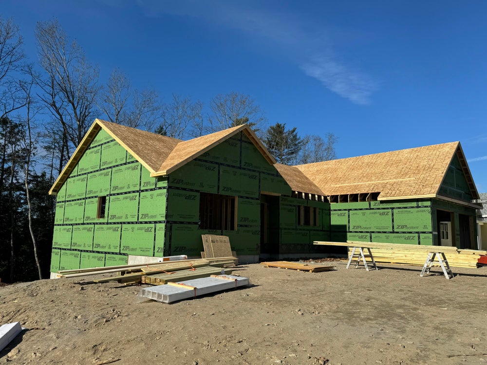 38 Forest Glen Lane, Topsham, ME 04086 BHGRE