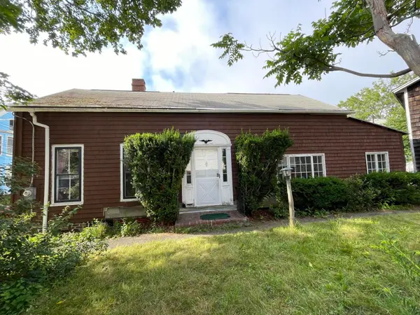30 Dow Street, Portland, ME 04102