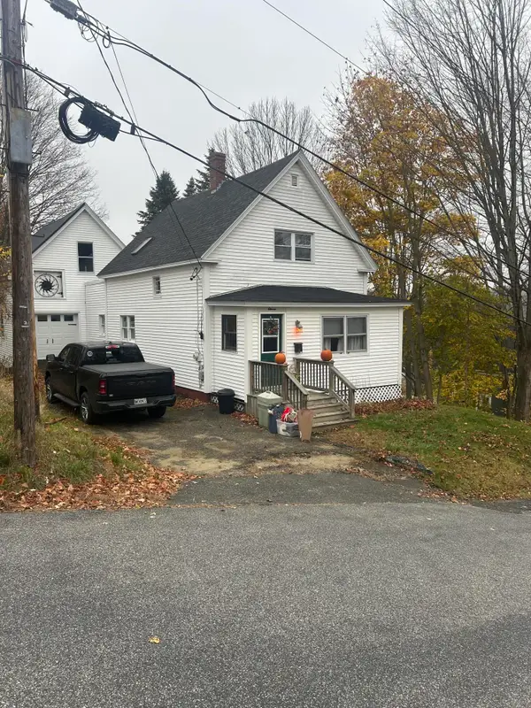 11 Oak Street, Livermore Falls, ME 04254