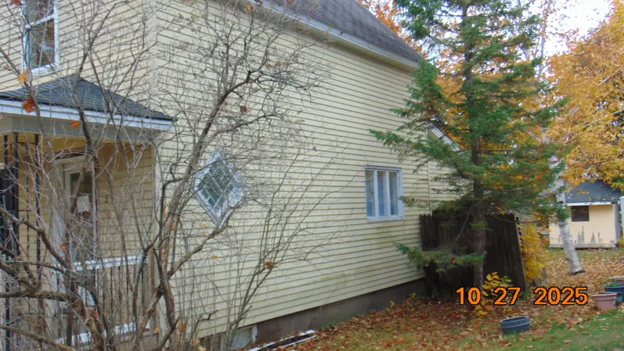 8 Beech Street, East Millinocket, ME 04430 - Image #2