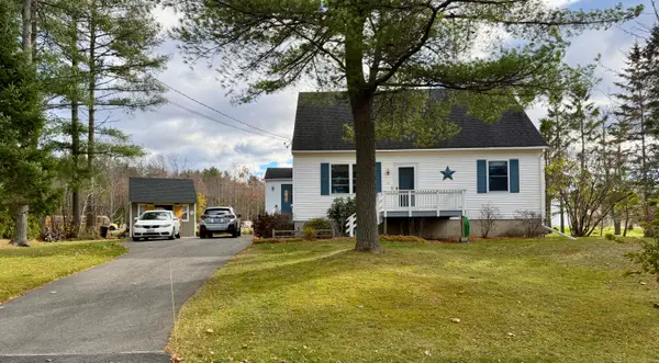 7 Cherry Lane, Bangor, ME 04401