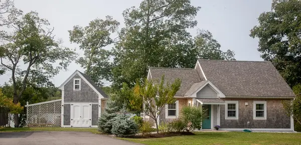 20 Robbins Road, Belfast, ME 04915