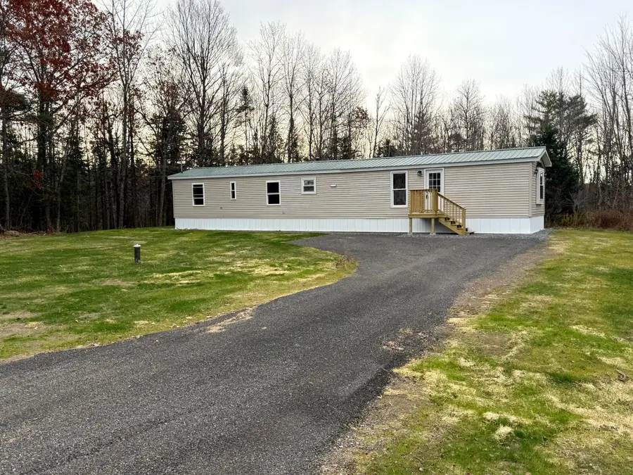 21 Stetson Road E, Levant, ME 04456 - Image #2