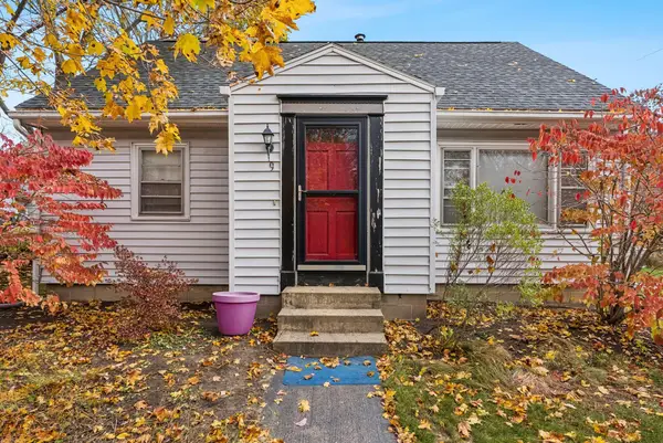 9 Parsons Street, Kennebunk, ME 04043