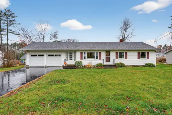 12 Mallett Drive, Topsham, ME 04086