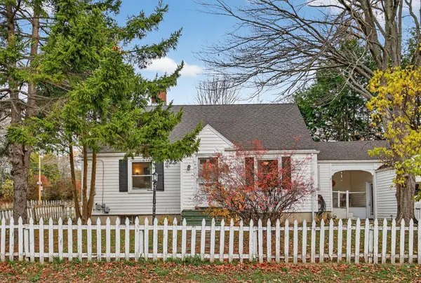 4 Fairview Street, Portland, ME 04102