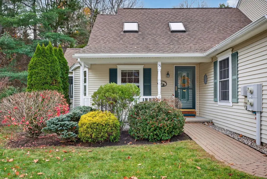 35 Signature Drive #28, Brunswick, ME 04011 - Image #2