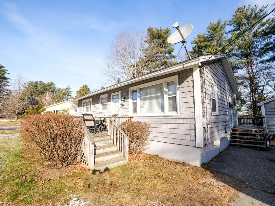 8 Roberta Street, Farmingdale, ME 04344 - Image #2