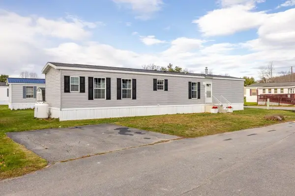 71 Autumn Lane, Lewiston, ME 04240