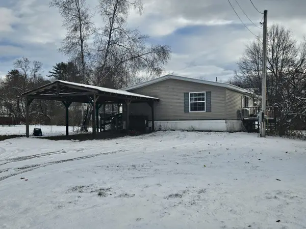 33 John Street, Madison, ME 04950