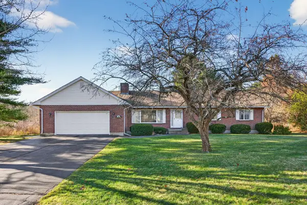 16 Merrifield Drive, Kennebunk, ME 04043