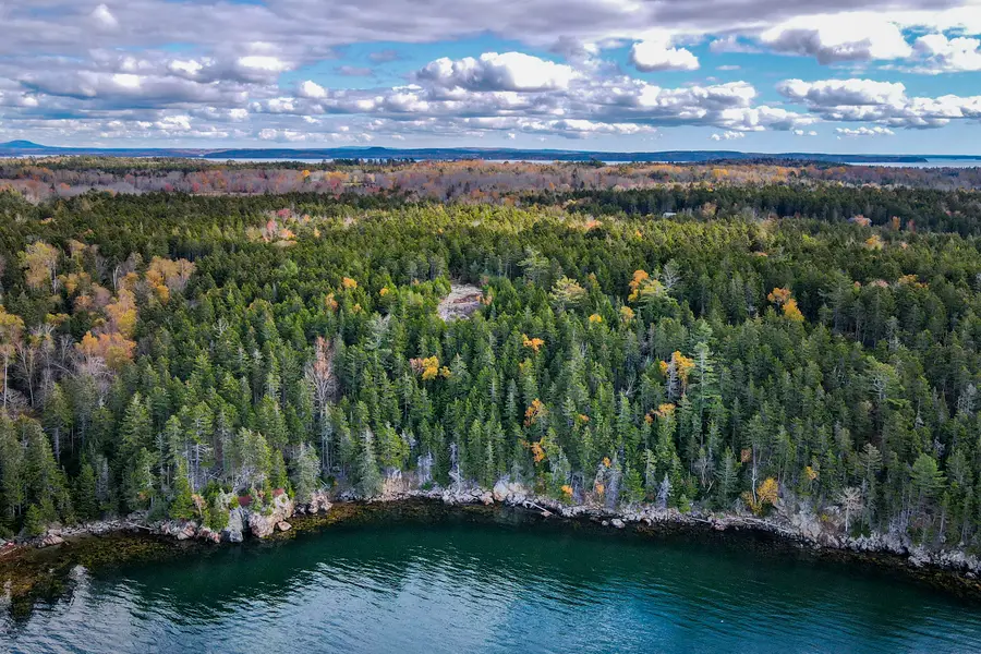 181 Oregon Road, Islesboro, ME 04848 - Image #3