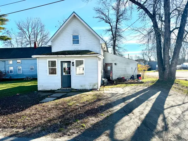 41 Church Street, Clinton, ME 04927