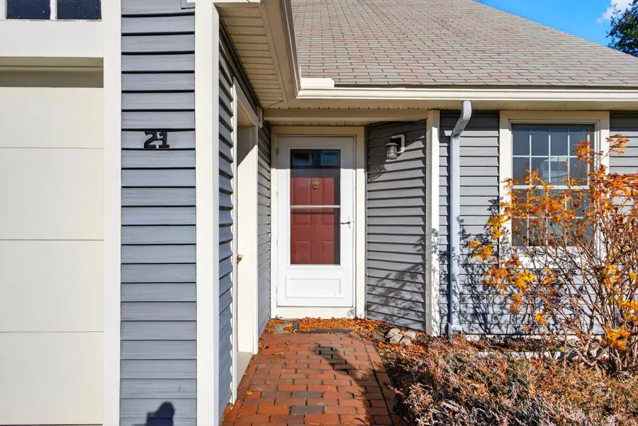 21 Winterberry Court #21, Cumberland, ME 04021 - Image #2