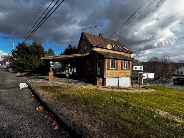 706 Crescent Avenue, Rumford, ME 04276 - Image #2