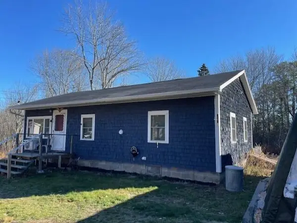 29 Dyer Lane, Gouldsboro, ME 04607