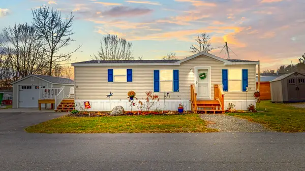 962 Main Street #10, Monmouth, ME 04259