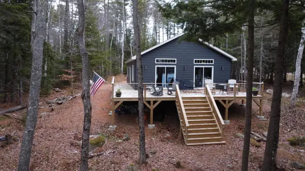 327 White Point Estates Road, Lincoln, ME 04457