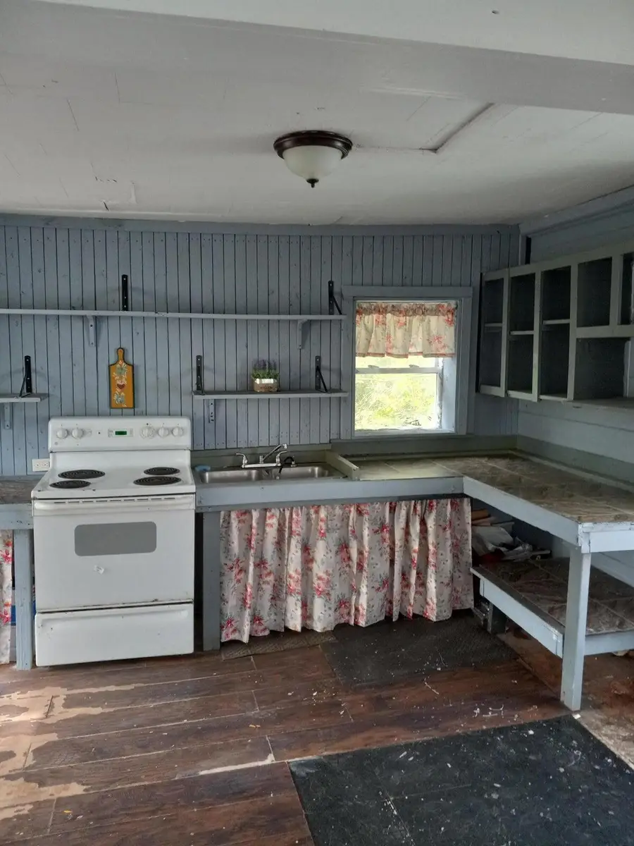 109 Cottage Street, Pittsfield, ME 04967 - Image #2