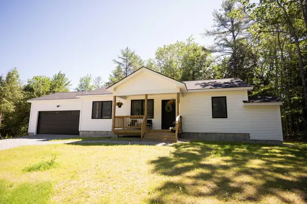 31 Helena Way, Bridgton, ME 04009
