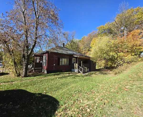 2 Flood Street, Mexico, ME 04257