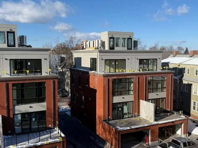 55 Carleton Street #B, Portland, ME 04102 - Image #2